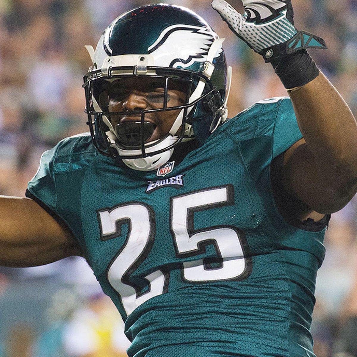 jasrifootball's tweet image. 𝗧𝗥𝗘𝗡𝗗𝗜𝗡𝗚: Former NFL star RB LeSean McCoy calls out guys who were backup QBs but are now in the media criticizing current starting quarterbacks.

“It blows my mind to see all these garbage / trash Qb's that was BACKUPS BACKUPS talking negative about good starting QB's of…