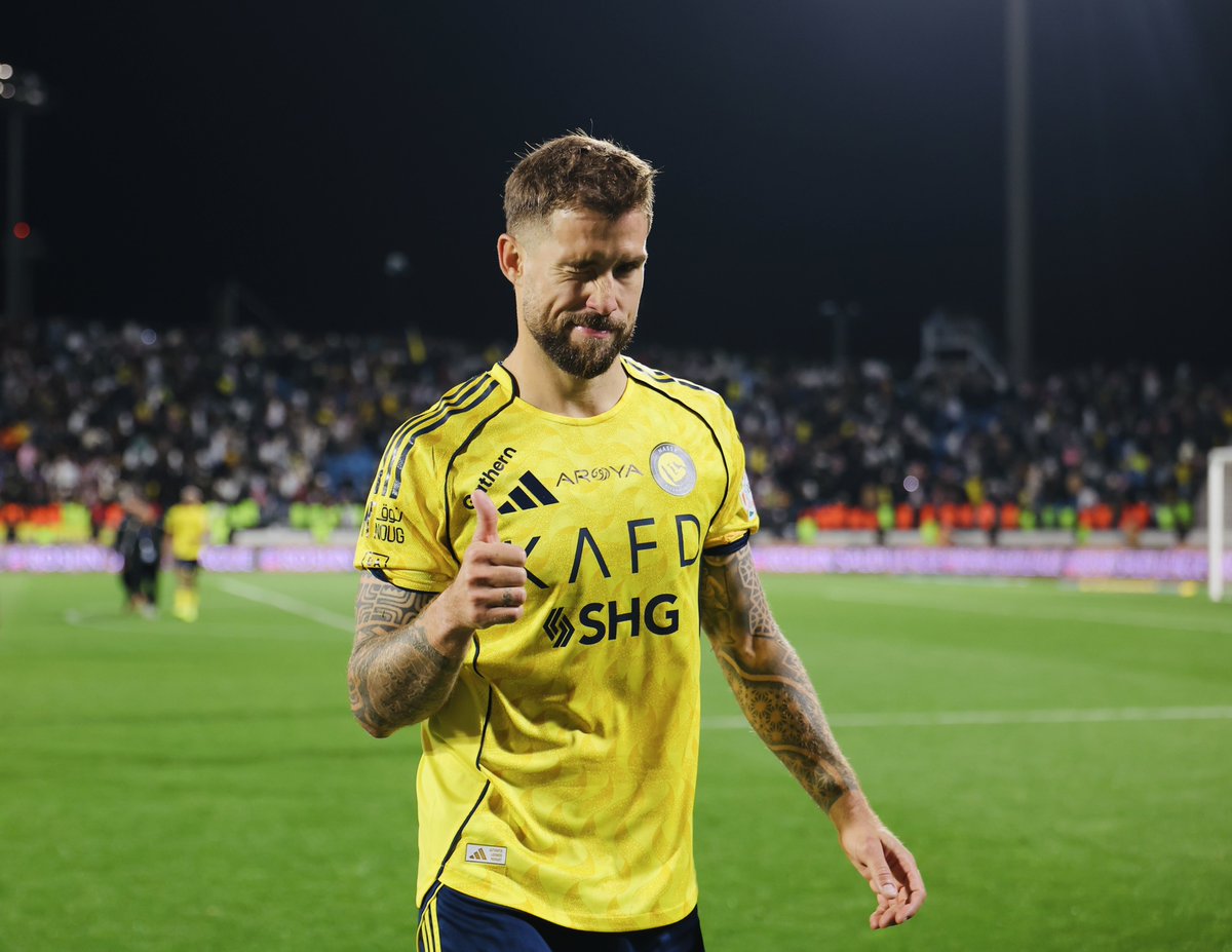 AlNassrFC's tweet image. ثلاث نقـاط .. حُقّقت من أبها 💛