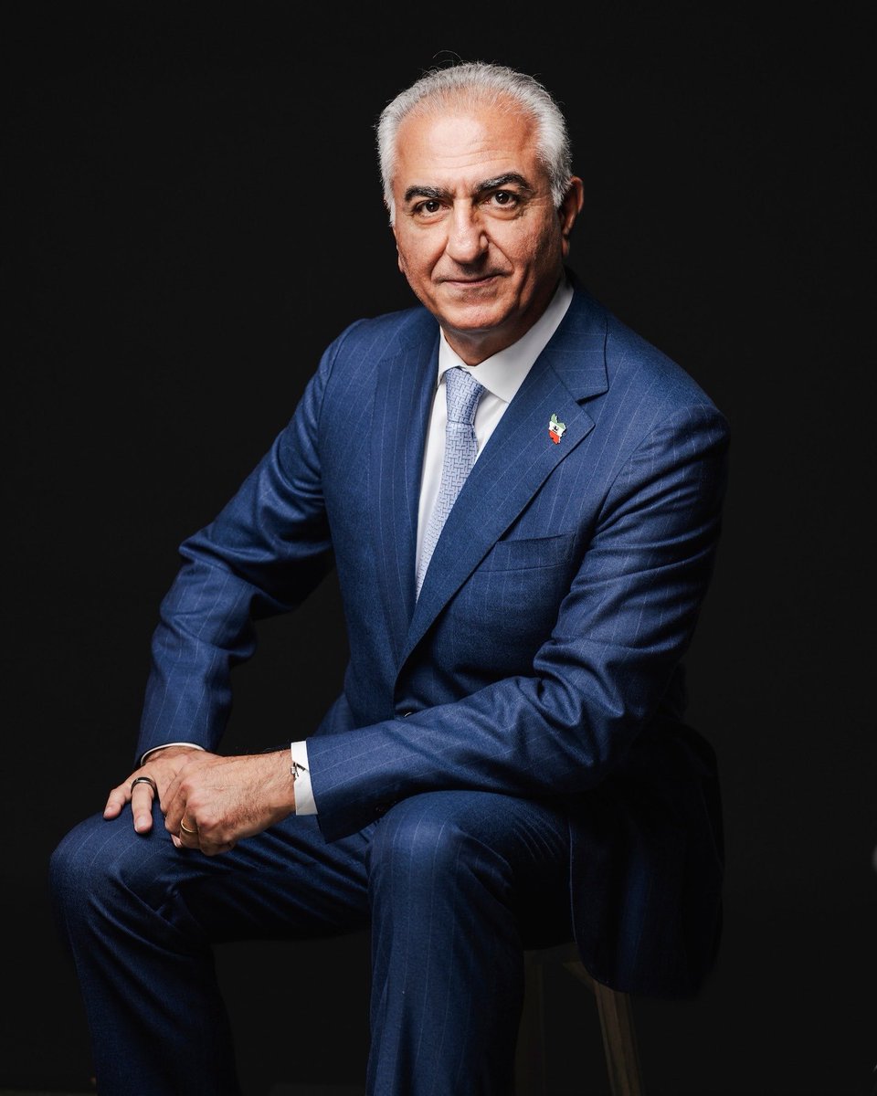 vahid__bahman's tweet image. تنها دلخوشی این روزهامون داشتن شماست

ایمان و باور قلبی داریم که با هدایت و بودن‌تان در نبرد با این هیولاهای خونخوار اشغالگر ایران‌مان پیروز خواهیم شد.

این ملت چه تاوانی داد در این ۴۷ سال بخاطر دو دستی نچسبیدنش به پهلوی، اما دیگر این اشتباه را تکرار نخواهد کرد چون تاوانش خون ده…