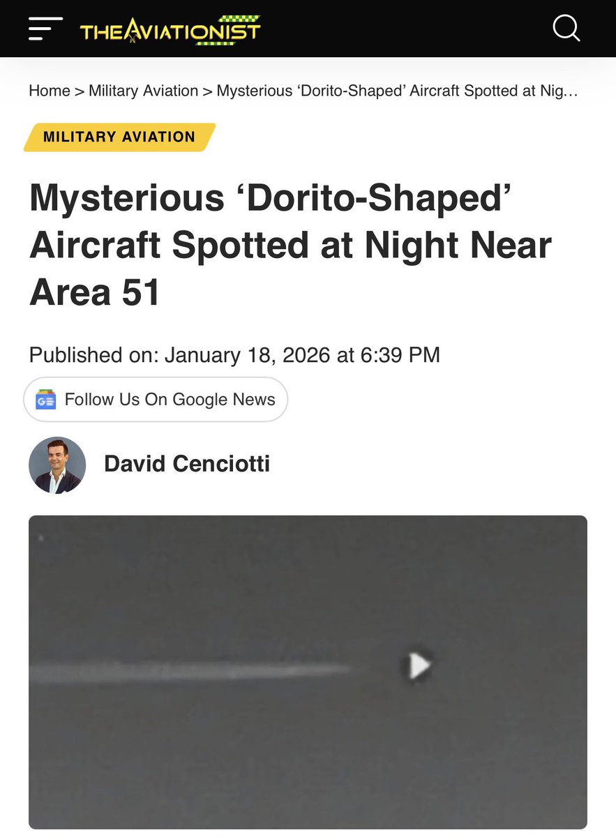 BGatesIsaPyscho's tweet image. 🚨🌎 “An equilateral Triangle”

New UFO which is possibly the clearest in history - recorded over Area 51.

No seriously, it is.