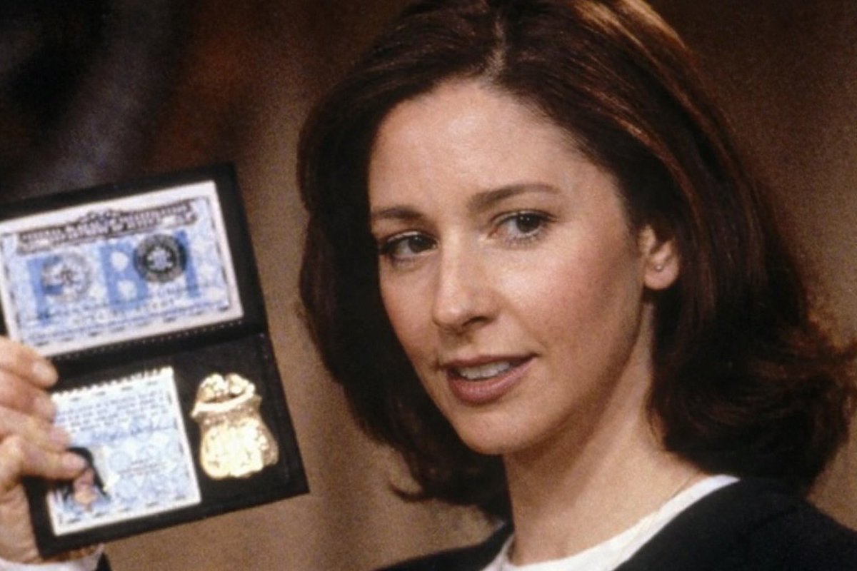 Rachel with her “I’ve had FBI training” badge #TheTraitors