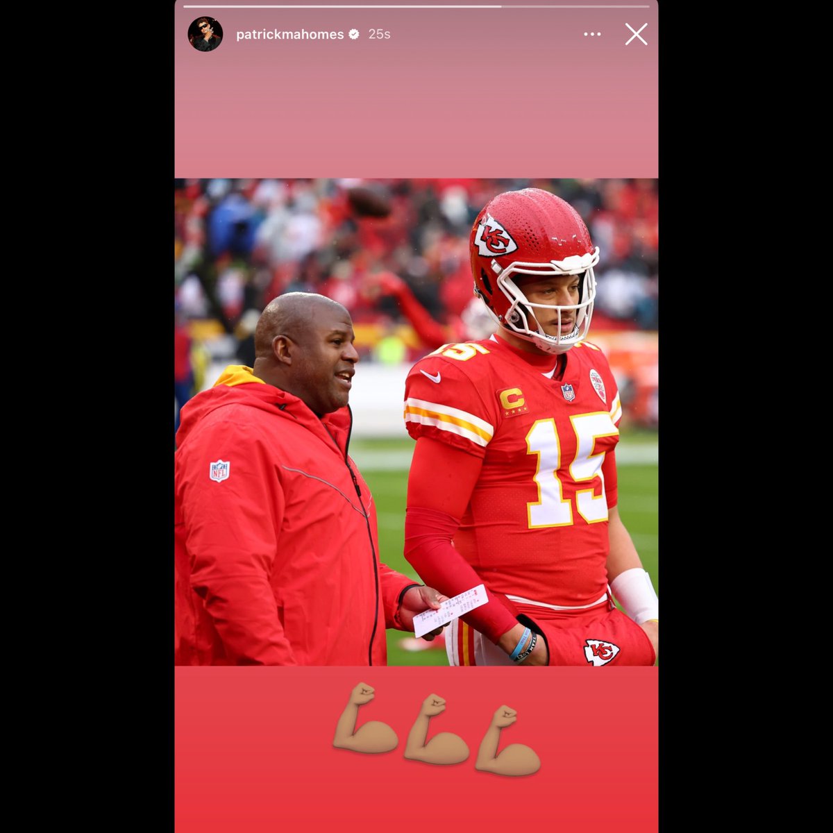 Patrick Mahomes’ reaction to Eric Bieniemy coming back 💪