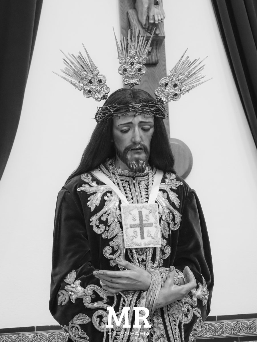 🕯️✨ Jesús Cautivo de Medinaceli, preso por amor y libre en misericordia.
Su mirada serena cautiva el alma y llena de paz la Semana Santa melillense.

🕯️📷 ¡Quedan 42 días para el Domingo de Ramos!

<a href="/cautivomelilla/">Cofradía del Cautivo</a> <a href="/agrupacionML/">Agrupación de Cofradias de Melilla</a>