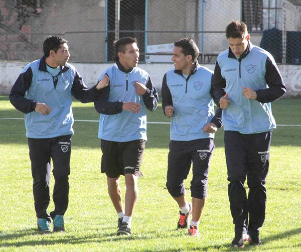 imagínate si las mangas eran azules, le hacían un homenaje a esa gestión y Marathon la sacaba del estadio