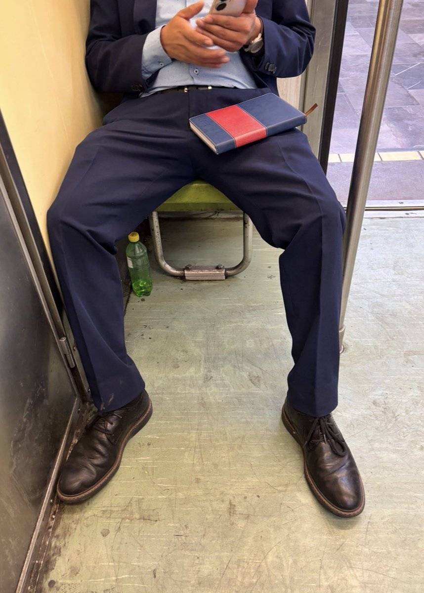 👔 ofreciéndome 

#suit #gay #suitfetish #fetish #sheers #menatplay #morbo #suitedgay #trajeado #shoefetish #gaysuit #gaysuitfetish #cazandoguapos #gaysuit #gaysuitfetish #suit #gay #suitfetish #fetish #sheers #menatplay #morbo #cruising #cruisingcdmx #