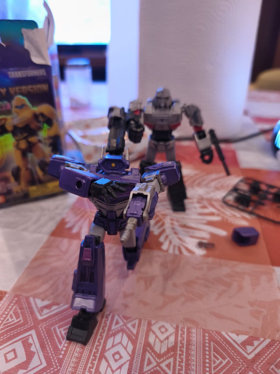 "Post cringe on main, Shockwave"
*sweats*

...My transformer era slowly appearing and I can't really stop it LMAO