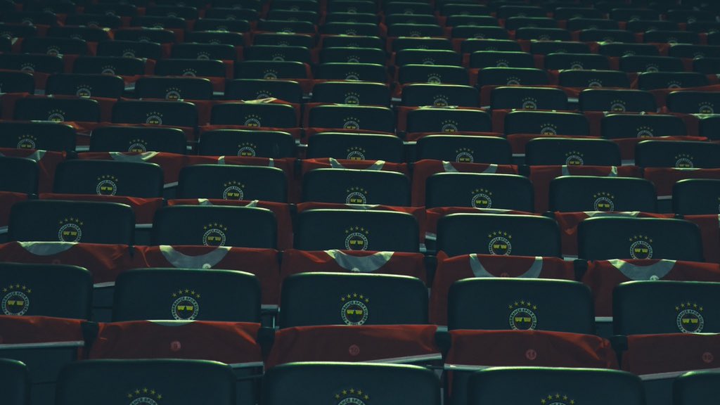 Kadıköy, Türk bayraklarıyla maça hazır!