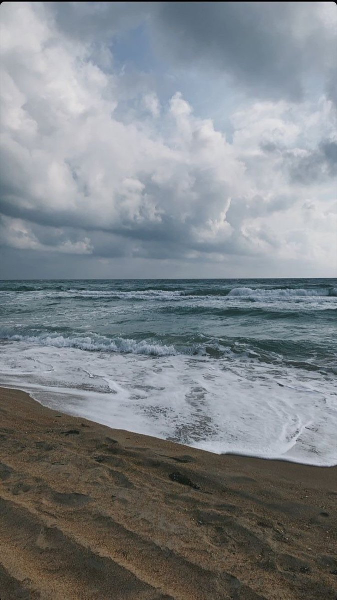 earthcurated's tweet image. — ocean waves 🌊