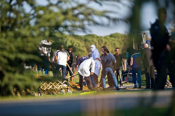 DrewPavlou's tweet image. Photographs from the burial of Mohammed Merah in Toulouse.

He received community support from local Islamists after he held an eight year old French Jewish girl up by the hair and executed her while filming it on his GoPro.

Every single person at this funeral should have been…