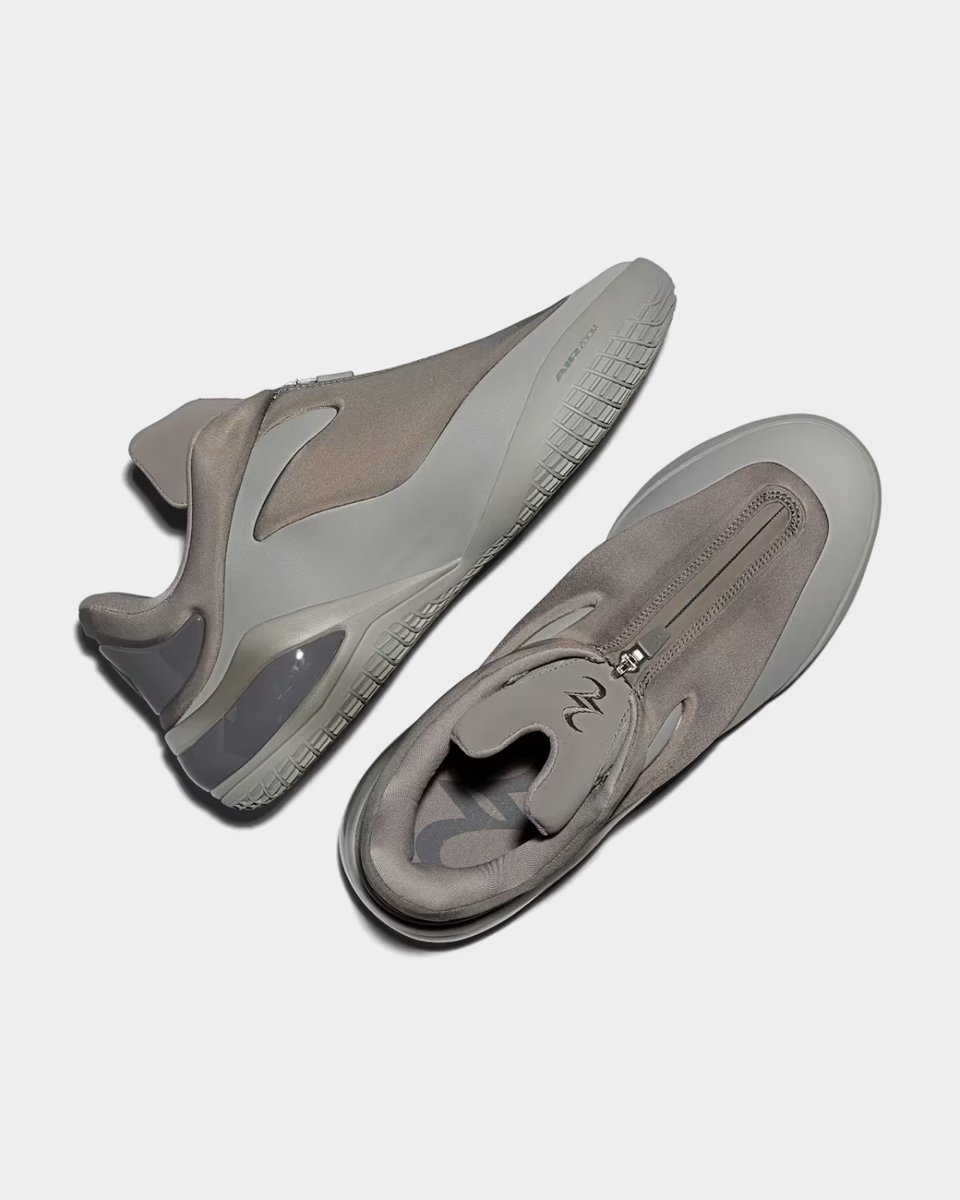 Nike.com tweet media