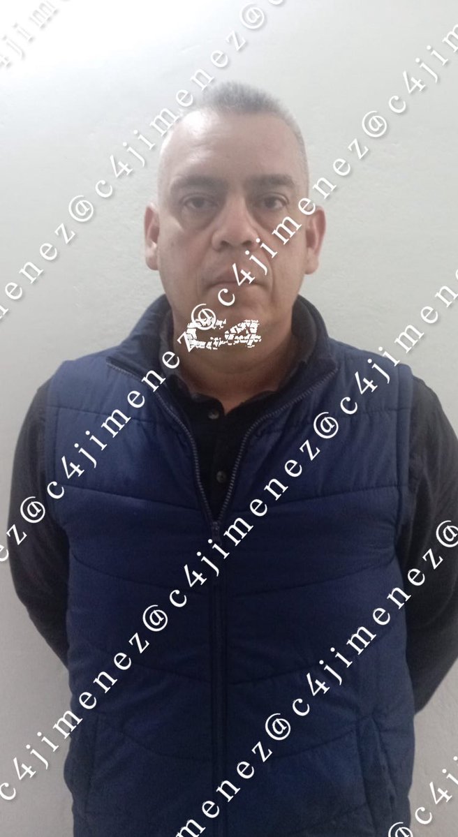 c4jimenez's tweet image. EXMANDO PENITENCIARIO de @Edomex DIRIGÍA a FALSOS MINISTERIALES EXTORSIONADORES
Alejandro Goy Garnica, excoordinador del Grupo Táctico Penitenciario
Dirigía a estos tipos
Se hacían pasar por agentes de @FiscaliaEdomex para detener y quitar $.
Agentes de @GN_MEXICO_  los atraparon