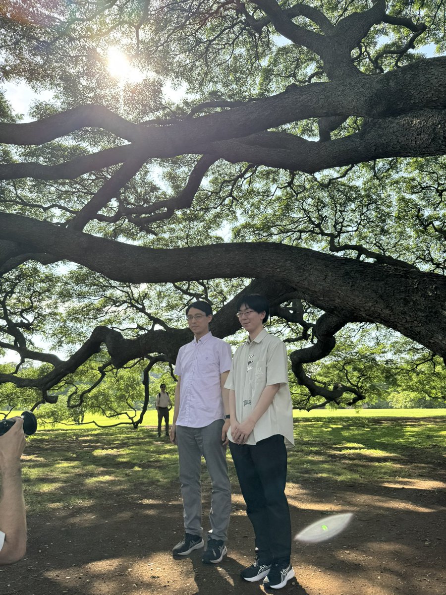 突然ですが、全国約1億人のヒカルの碁ファンの皆さまにお願いです。

明日から囲碁界最高峰の大会、
【棋聖戦七番勝負】が始まります。
先日の世界戦決勝に出場した 一力遼棋聖 と、
19歳で史上最年少名人となった 芝野虎丸十段。

ヒカルがアキラに出会ってから28年。