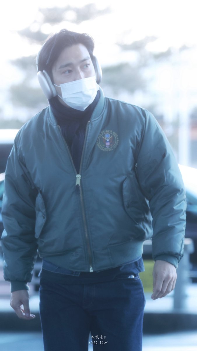 imqqqii17's tweet image. 출발
#SUPERJUNIOR 
#슈퍼주니어
#Siwon
#崔始源
#최시원
#シウォン