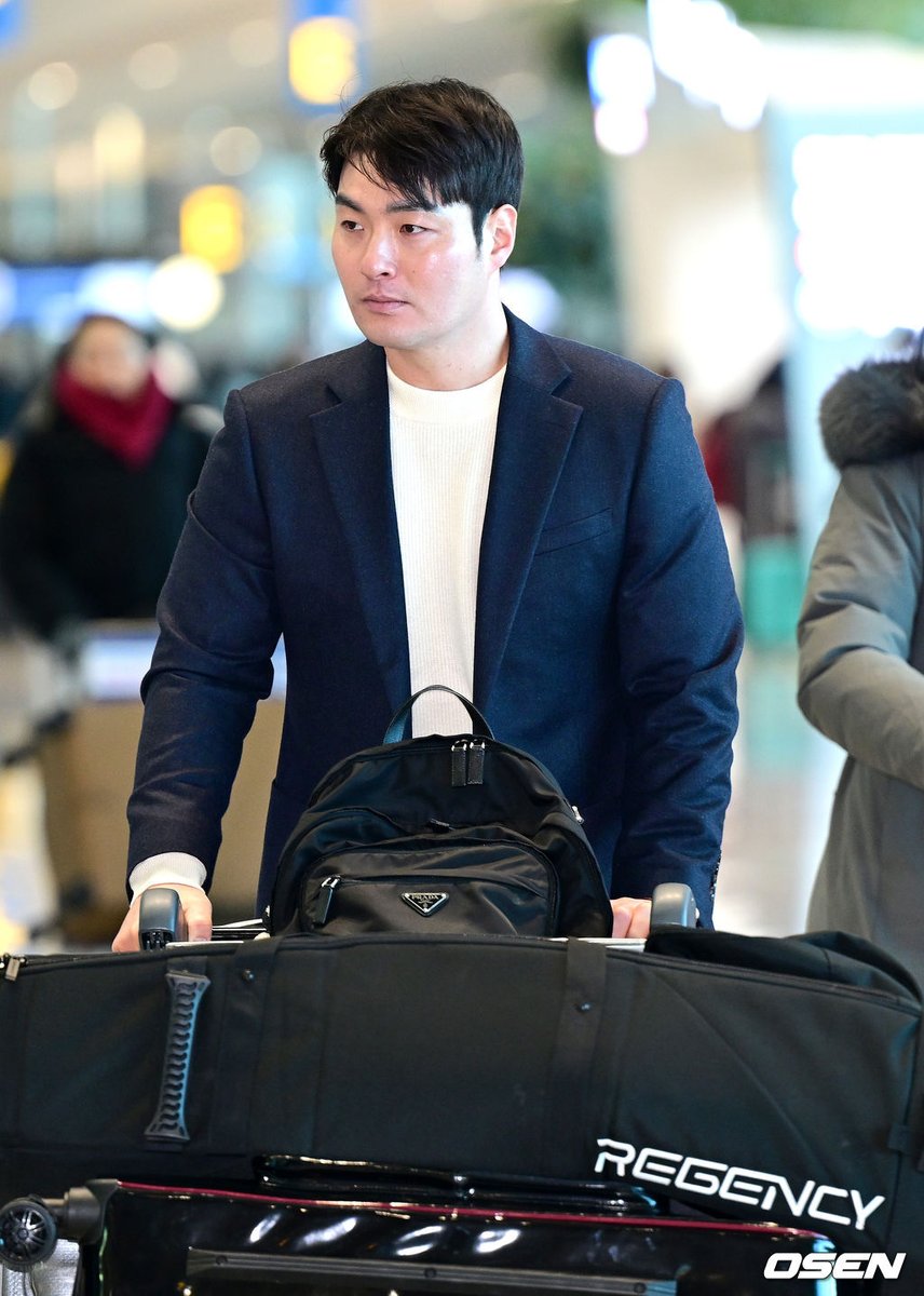 얘들아 코치님 스캠간다고 이발하고 왔다