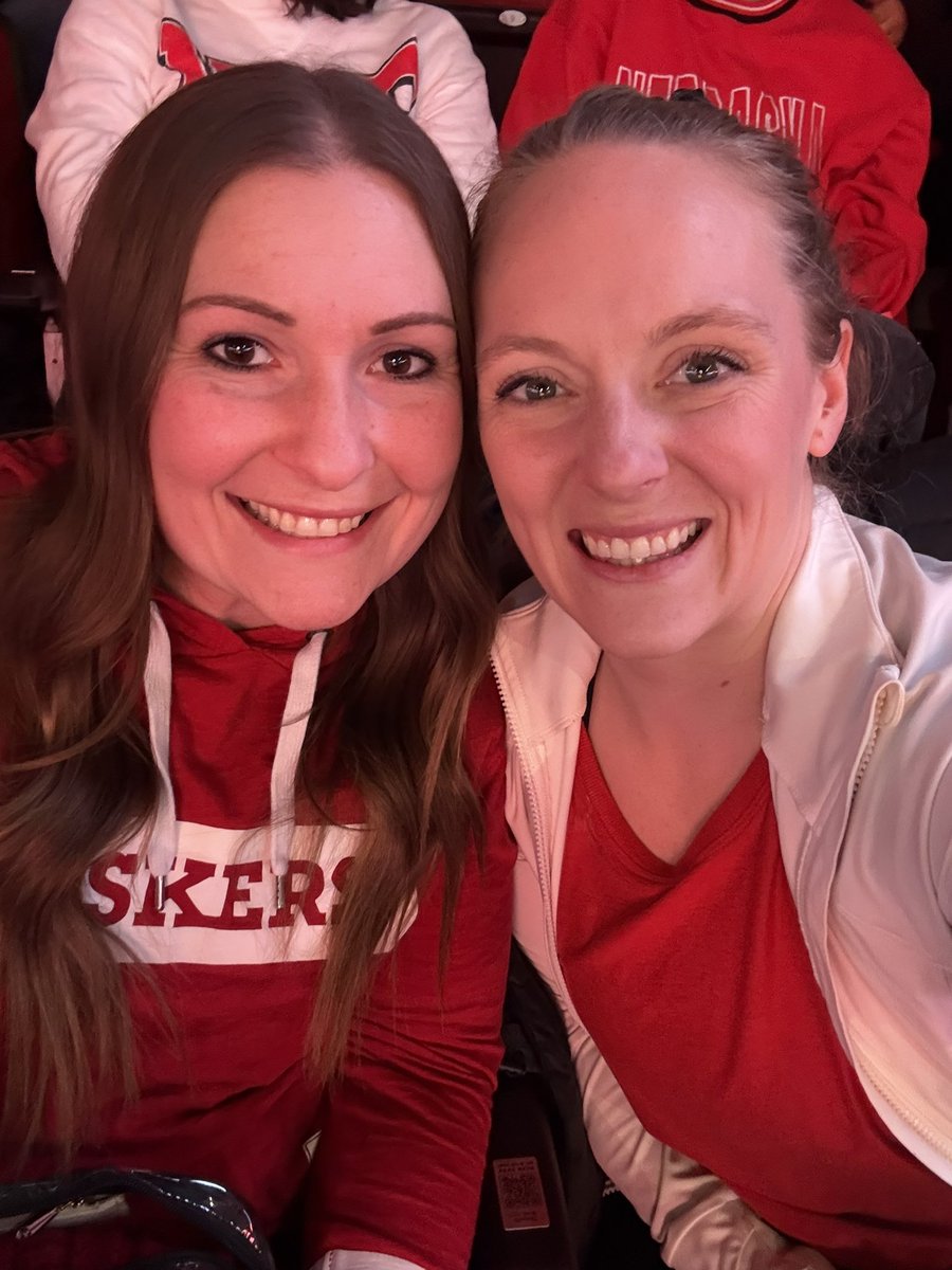 #Huskers #Nebrasketball moms night out!
