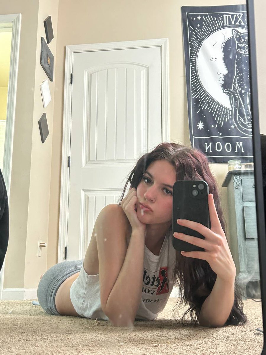 describe me in one word📝