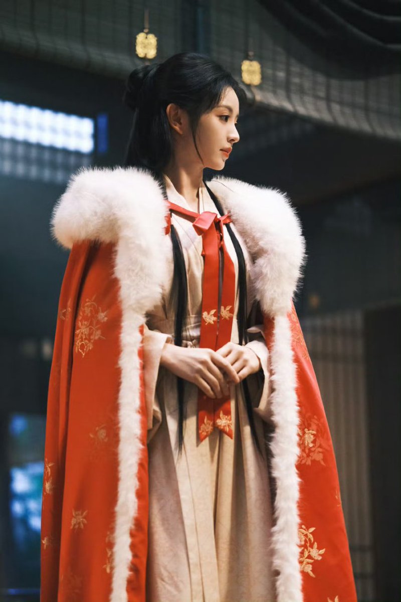 forjiajinchai's tweet image. 260122 • 260122 • Transfer Gold Hairpin Update 🎭

#TianXiwei's team shares bts snaps for Transfer Gold Hairpin Photoshoots

More : weibo.com/7818907874/525…
#TransferGoldHairpin #嫁金钗 #TianXiwei #YanAn