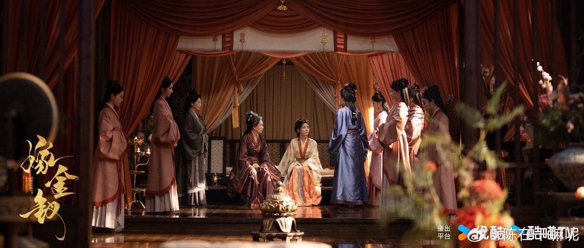 Khuntitai's tweet image. คู่ผัวเมียที่ไปที่ไหน ที่นั่นชิบหายแน่นอน แกดูดิ555555555555555 ตัวตึงทั้งคู่ โอ้ย ชอบวะ แถมสีและโทนภาพในเรื่องคือสวยดูขลังมากมาก ฮื่อออออออ อยากดูแล้ว ทุกคนมามุงด่วนๆๆๆๆๆๆ

#เถียนซีเวย #TianXiwei 
#เหยียนอัน #YanAn 
#TransferGoldHairpin