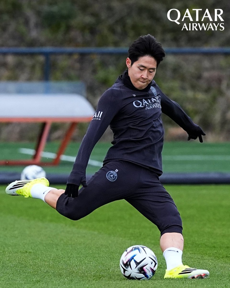 이강인 이즈 백!🔥🔥🔥
#AJAPSG I <a href="/qatarairways/">Qatar Airways</a>