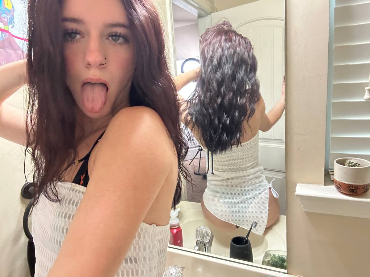 i want u to get hard just knowing i exist