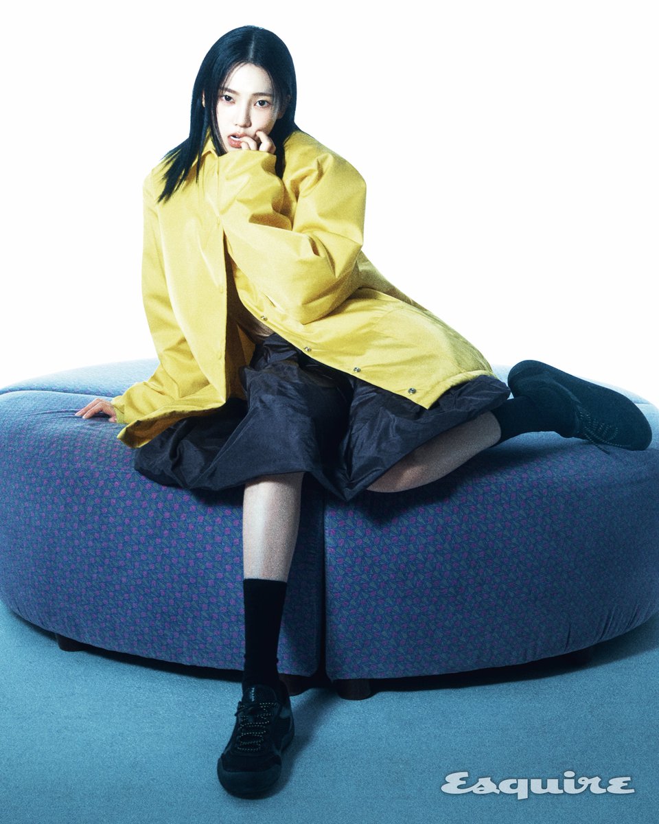 aespa_official's tweet image. ESQUIRE KOREA with KARINA X Prada 

#aespa #æspa #에스파 
#KARINA #카리나 
#ESQUIREKOREA #Prada