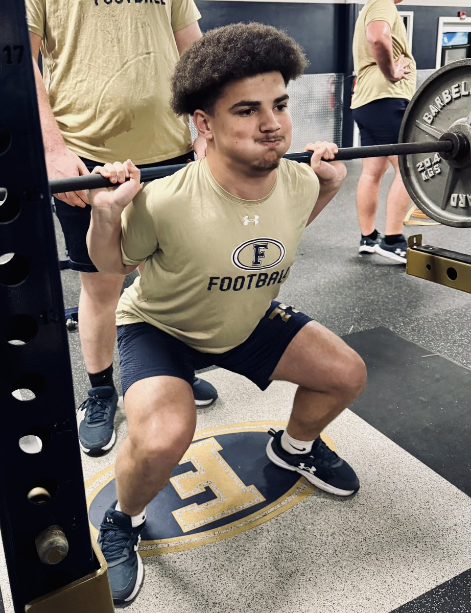 FoleyLionsFB's tweet image. Starting to stack days 📈 

#OwnIt #1ROAR 🦁