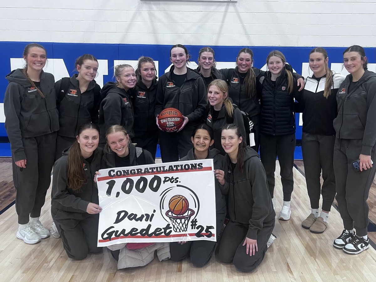 wchs_308gbb's tweet image. Great Team Win at Limestone! Congrats on 1,000 points to our very own Dani Guedet!
