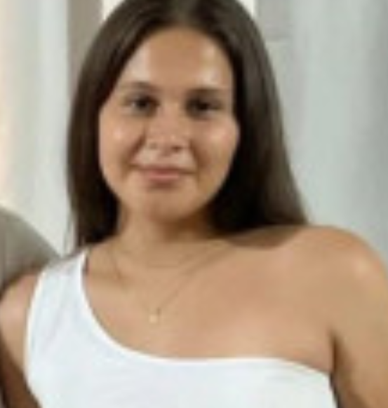 desaparecidaorg's tweet photo. Luciana Lionela Durks tenía 18 años, cuando desapareció el 1/2/25 en Alba Posse, provincia de Misiones. Es delgada, altura 1,67. Se hizo la denuncia. Por favor compartir y avisar #Urgente a la policía local, o al ☎️911

#AlbaPosse #Misiones https://t.co/uL4cJKC7v2