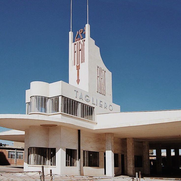 alejandrocsome's tweet image. Que vuelva la sana convivencia entre tipografia y arquitectura.