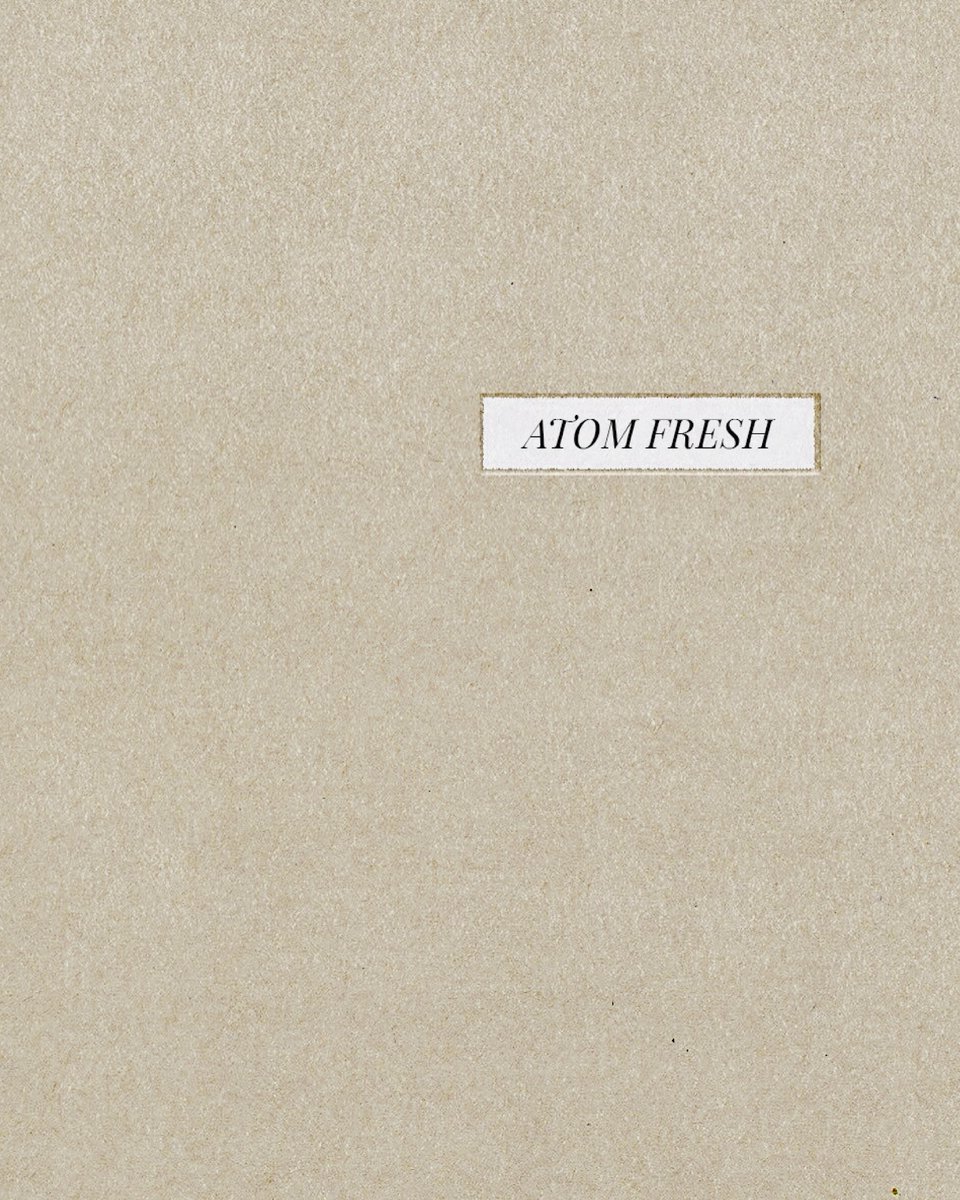 Atomfreshlab's tweet image. Boxed, unboxed, then used. Zesty Citrus Sage goes from shelf to skin. 📦➡️🤍

#atomfresh #handlotion #bodylotion #bodycare #routine