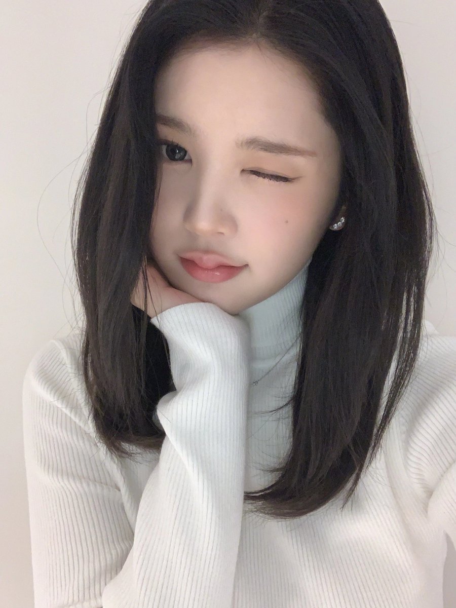 translatingH2H's tweet image. finally MC A-na is back this Saturday after almost 2 months 🥹 fightinggg!