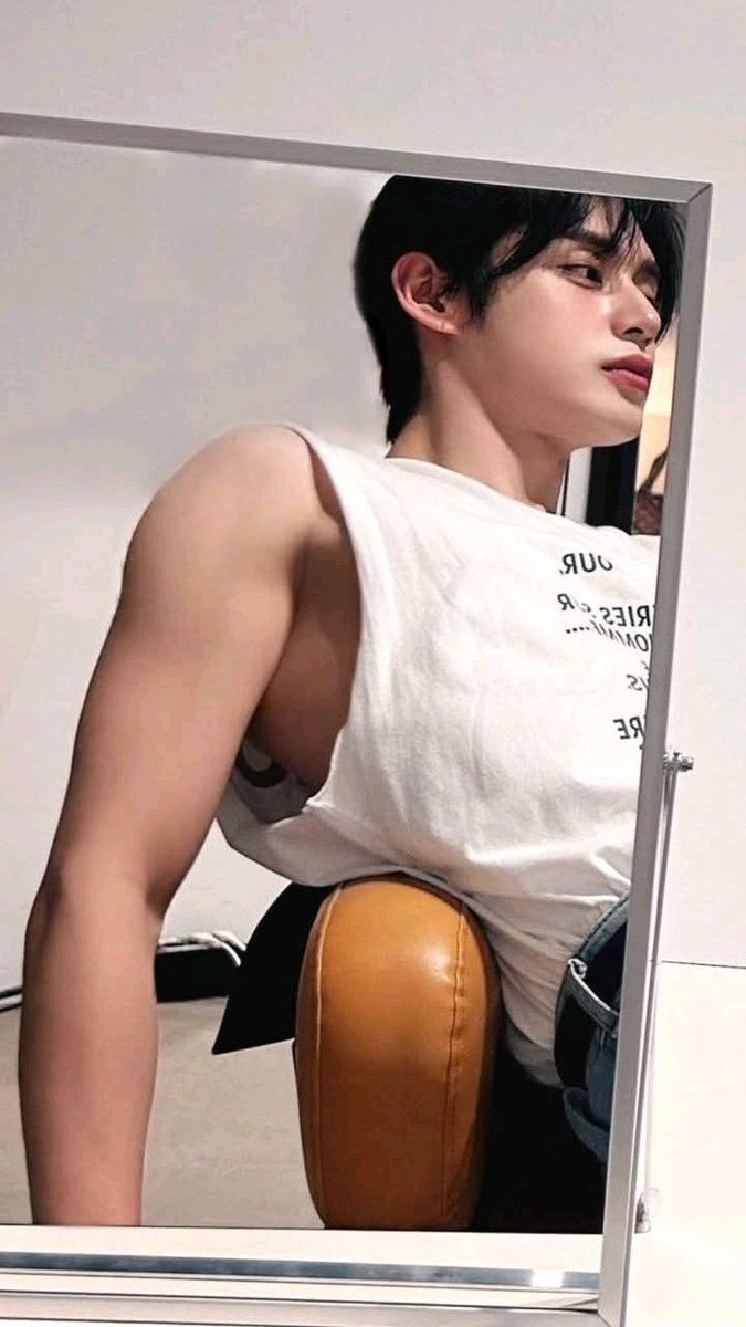 JiwoonggSims's tweet image. A few tweet AU #woonghoon

by: @ JiwoonggSims