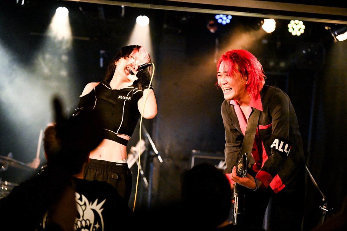 小倉FUSE ありがとうございました！　　
昨日もアリカのセトリに新曲が加わりましたバンドの日々の成長感じます
HUBはshihoちゃんの参加でより迫力のあるステージになりました
秋田からの九州お疲れ様でした
明日は長崎STUDIO DO
よろしくお願いします！