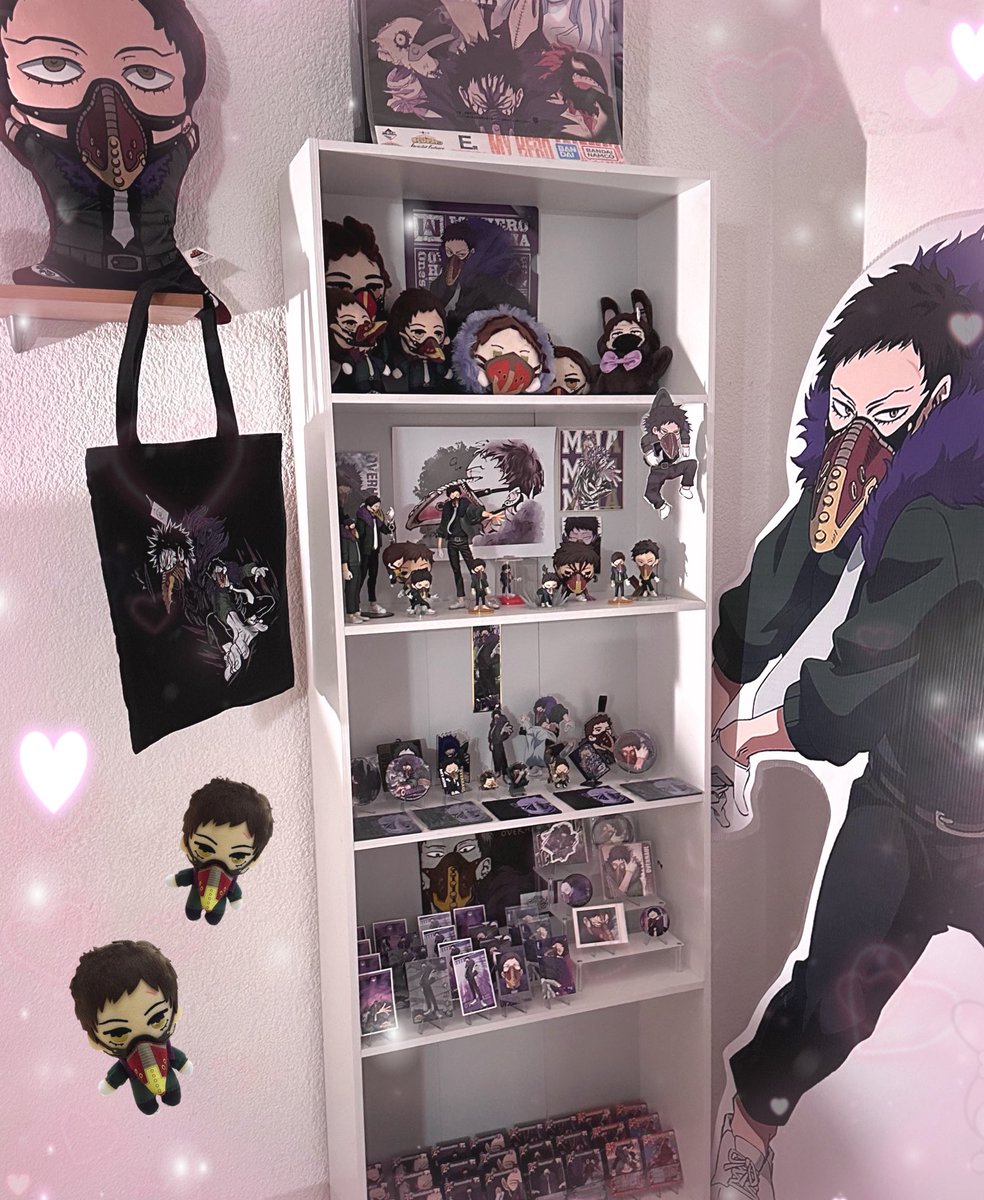 shrine update!! it’s a bit messy for now, I still need to make space for some stuff and set it up properly  !! ^.^ 

#kaichisaki #オーバーホール #oshikatsu