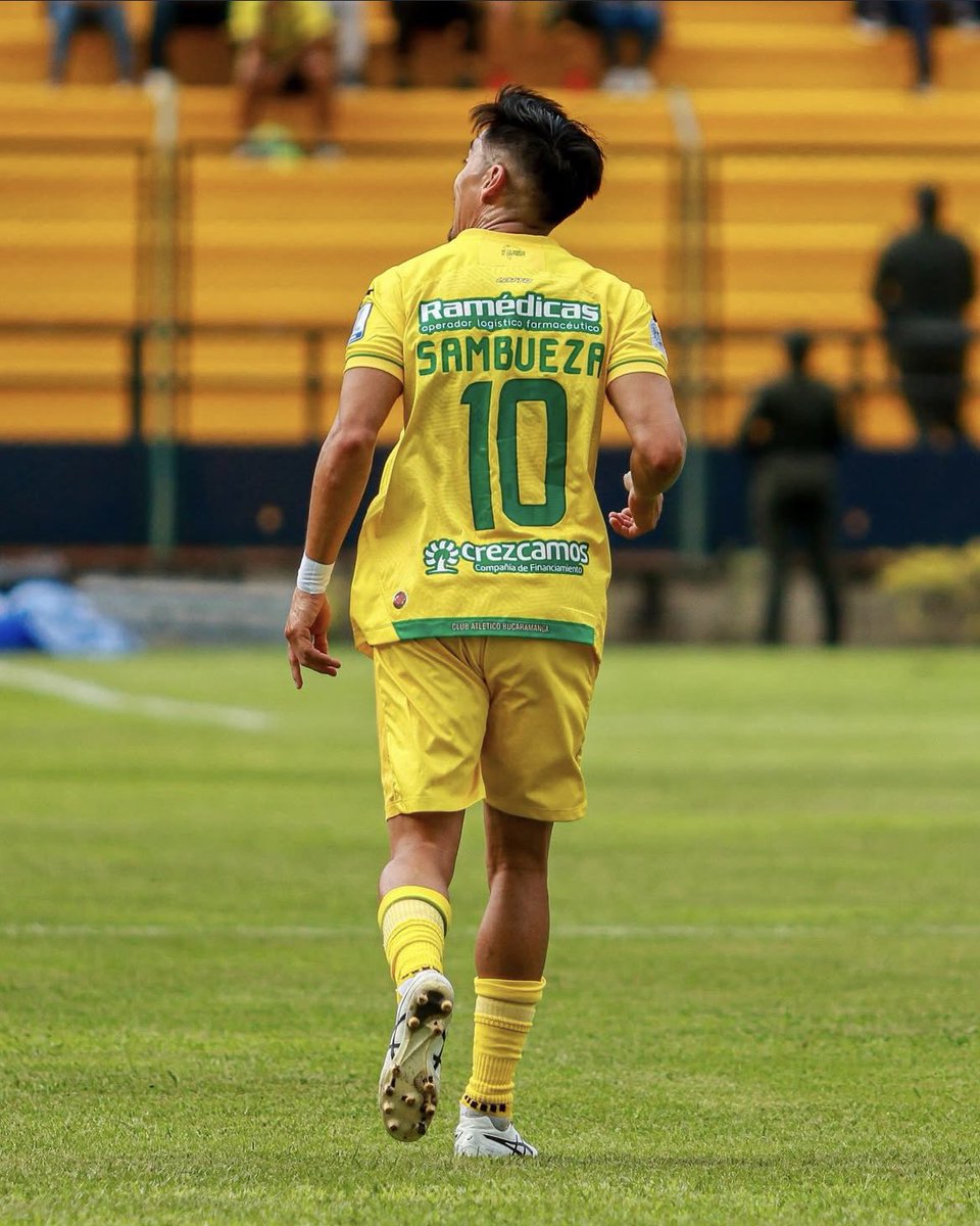 AHORAAAAA SI EN STREAM 

Kick.com/chinismoo