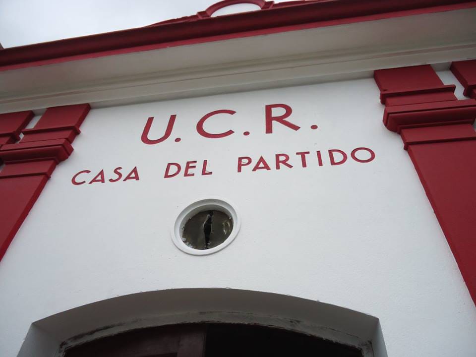[⭕️] ESPIONAJE | “Estos hechos representan una práctica nefasta que nos remite a las épocas más tristes de nuestra historia reciente", planteó el Comité Provincial de la UCR.
entreriosahora.com/ucr-la-democra…