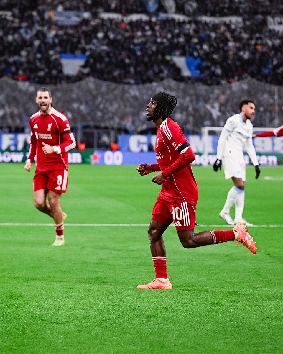 𝐒𝐚𝐦𝐦𝐢𝐞 tweet media