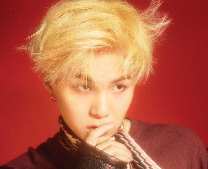 agustdpopbase's tweet image. Going back to 2016, this was Suga