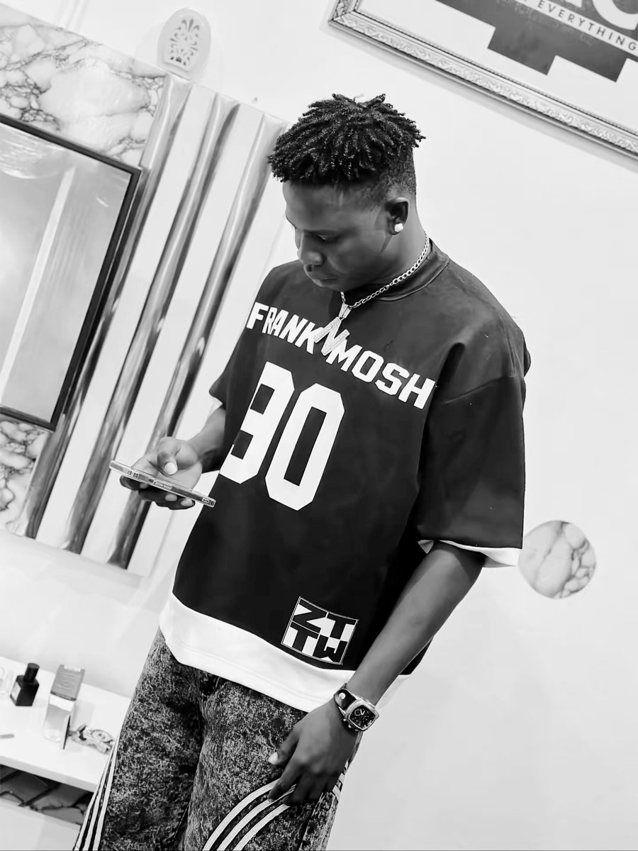 frankmosh6's tweet photo. If you don’t have money, you will suffer don’t let anybody motivate you . https://t.co/mOwuzVmKKh