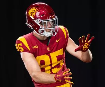 James Clifford 6’7” DE/TE tweet media