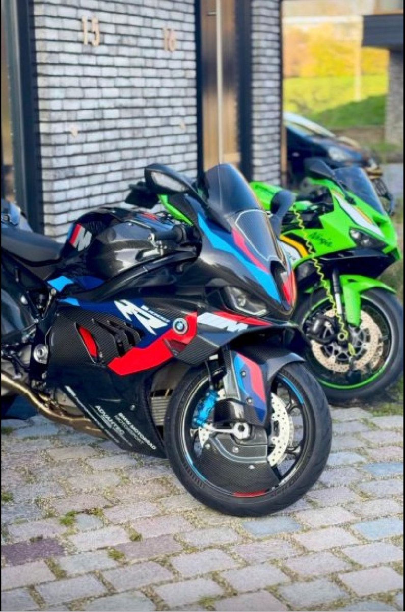 #gestolen #Motor Gestolen Nederland 
✅ Datum Gestolen:  20-01-2026
✅ Gestolen te  : Rotterdam 
✅ Merk: BMW
✅ Model : M 1000RR
✅ Kenteken: 58-MS-VF
✅ Vin/Chassisnr: ******00162
✅ Bouwjaar: 06-06-2023
✅ Kleur: Blauw
✅ Met dank aan : gestolenobjectenregister.nl