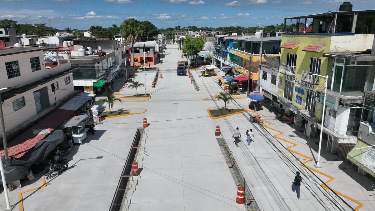 En compañía del Presidente Municipal <a href="/arqrobertoocana/">Roberto Ocaña Leyva</a>, supervisamos la pavimentación con concreto hidráulico de 252 metros de camino, en la calle Cañaveral, de Bosques de Saloya, Nacajuca; es una obra que desde el año pasado nos solicitaron las y los habitantes cuando venimos a