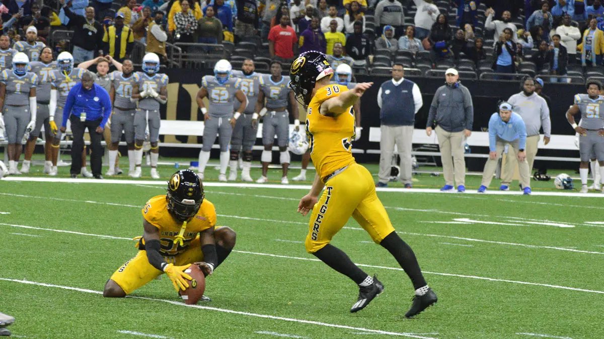 Diego Alfaro tweet media