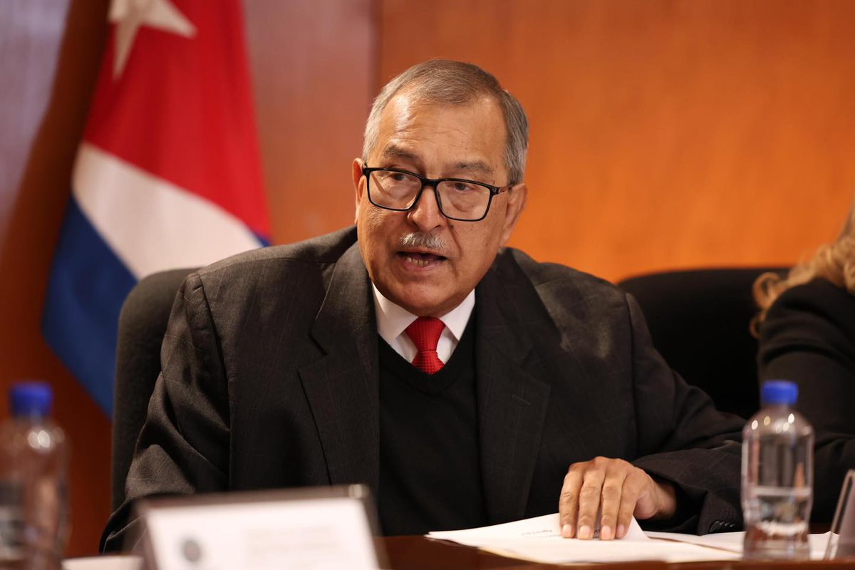 DiputadosPTmx's tweet photo. 📷 En el encuentro con Excmo. Sr. Eugenio Martínez Enríquez, Embajador de Cuba en México, el dip. @Pedro_Vazquez_G destacó los lazos históricos que unen a ambas naciones, así como su compromiso permanente con la dignidad y la soberanía de los pueblos. 📷📷📷