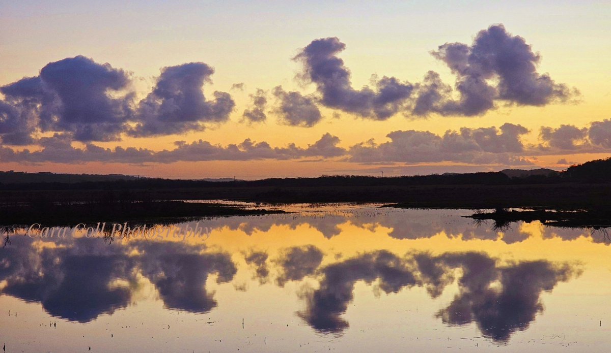 photos_by_cara's tweet photo. The clouds were giving me, and the rest of the world, a message, in Co.Donegal Ireland.  'Calm'
@StormHour @DonegalWeatherC @donegalcouncil #Calm #calmworld  #WorldPeace #worldmeditationday #PeaceAndLove #peacetalks #PeaceBoard @calm https://t.co/QhK6Oqd2Nn