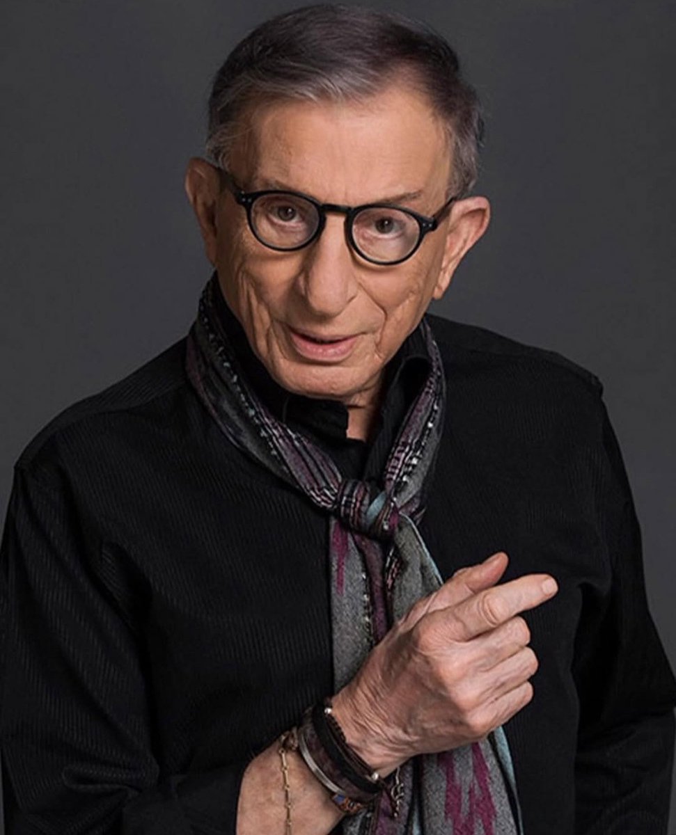 Türk Tiyatrosunun duayeni, hocaların hocası✨️
Çok çok büyük bir değeri, muhteşem kalpli bir insanı kaybettik…
Espritüel,  zarif, kaliteli hepimize ilham olan muazzam bir insandı.
Çok ama çok üzgünüm…
Sonsuz huzurla uyuyun Haldun abim… ❤️✨💐
#HaldunDormen