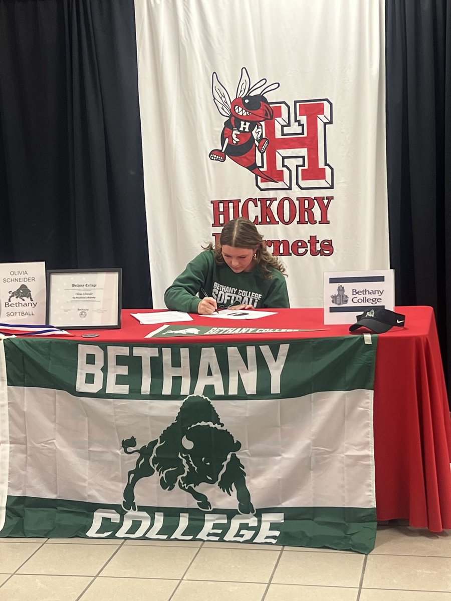 Hickory Hornets Softball tweet media