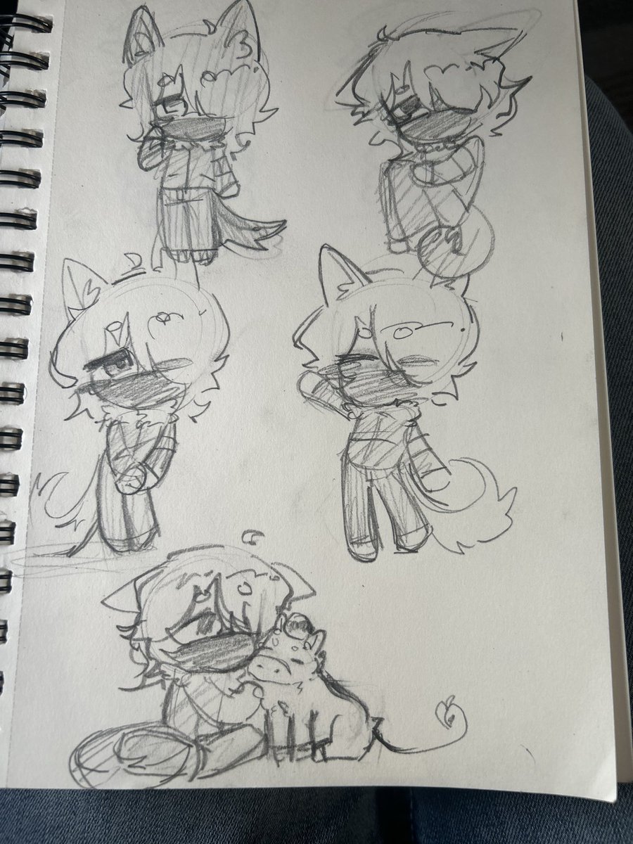 lovelostvz's tweet image. perchance maybe perhaps or something working on key chainsss ooooooiuuhhhh few ideas i gottt! these are probably gonna be the first four i make ! #lifeseries #keychains #wip #art #traffictwt