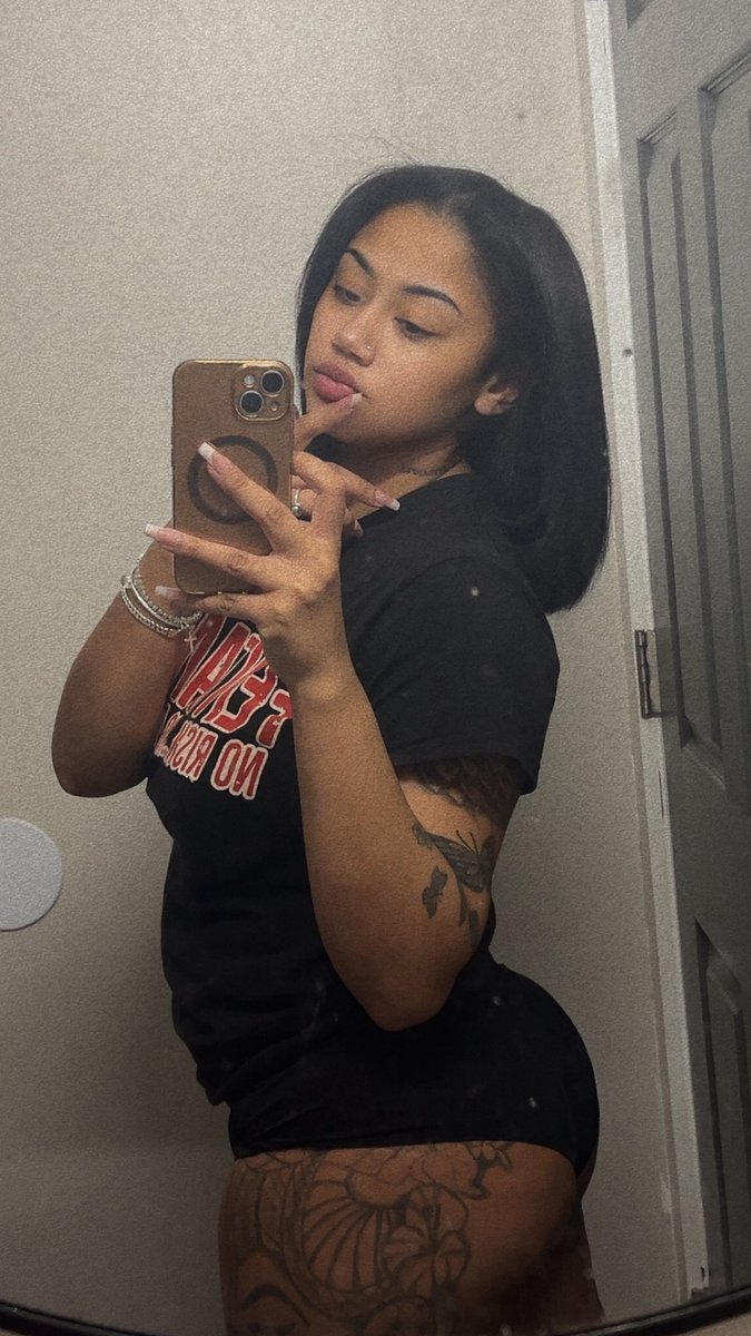 tokyo🎀. (@helovestok) on Twitter photo 