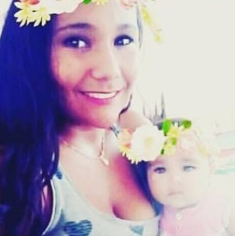 chaianyacervo's tweet image. quando vc pede pra sua mãe te mostrar suas fotos de bebê mas vc nasceu em 2016